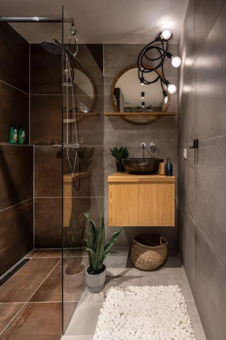 Luxury 2 Bedroom Mountain Escape Harrachov Dış mekan fotoğraf