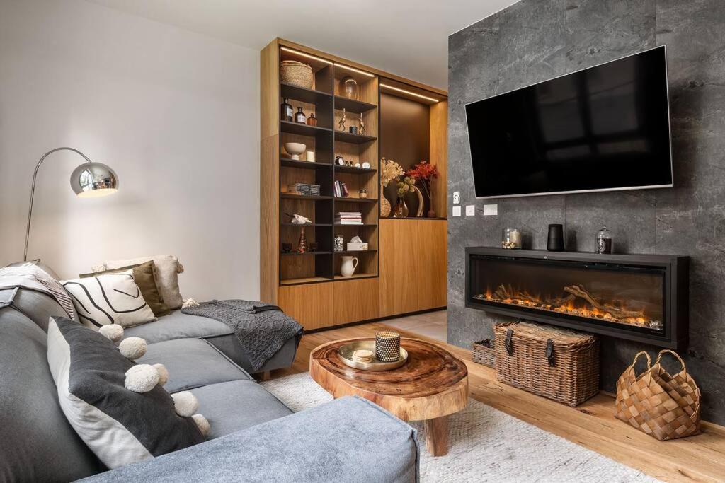 Luxury 2 Bedroom Mountain Escape Harrachov Dış mekan fotoğraf