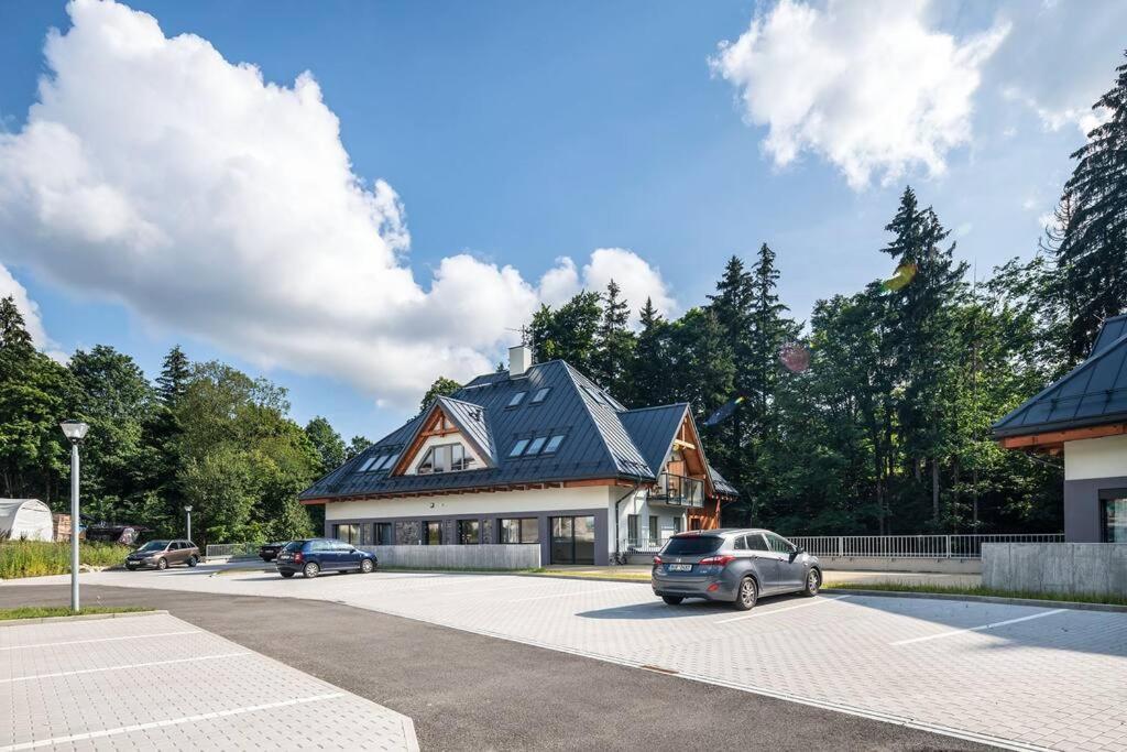 Luxury 2 Bedroom Mountain Escape Harrachov Dış mekan fotoğraf